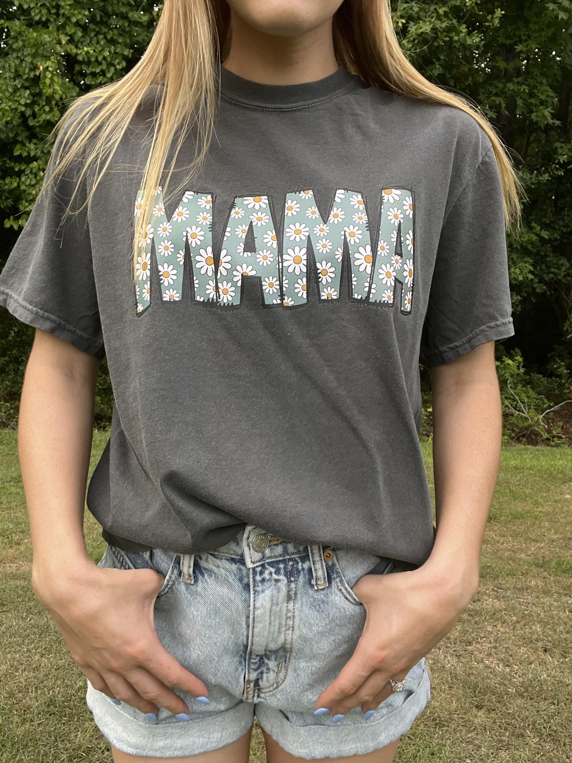 "MAMA Floral Daisy" T-Shirt Comfort Colors